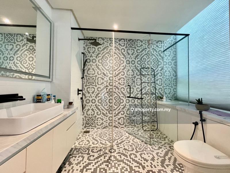 Rumah Bandar untuk Dijual di East Residence, KLGCC, Damansara Heights oleh Jason Lee - iProperty.com.my