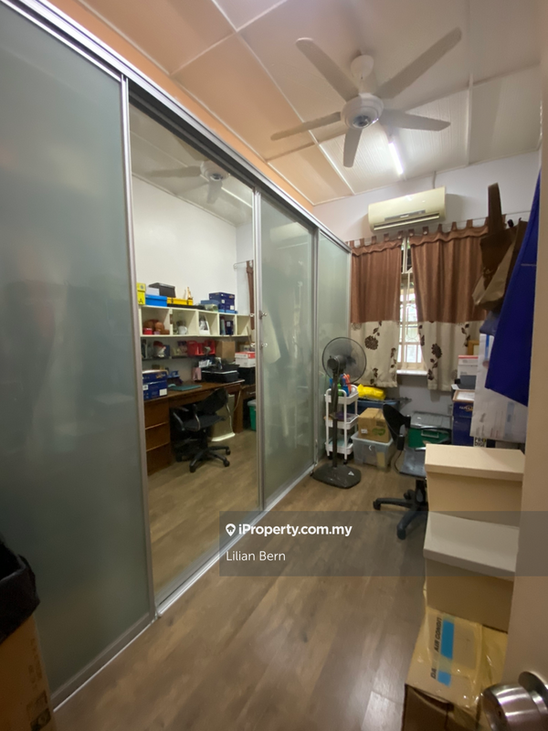 Bungalow House for Sale in Jalan SS12, Subang Jaya by Lilian Bern - iProperty.com.my