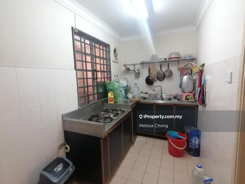 Rumah Teres 2.5-Tingkat untuk Dijual di Taman Bukit Serdang, Seri Kembangan oleh Melissa Chong - iProperty.com.my