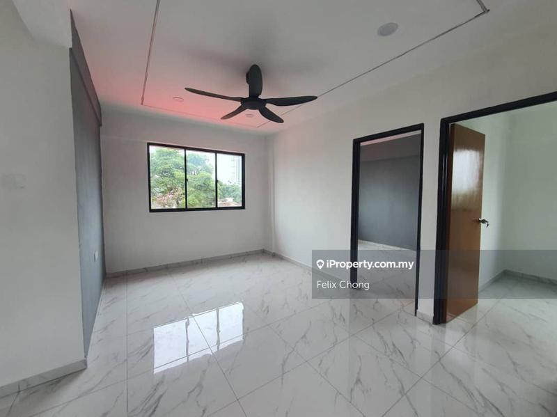 For Sale - Taman Molek