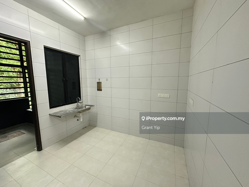 2.5-storey Terraced House for Sale in TTDI Grove, Kajang by Grant Yip - iProperty.com.my