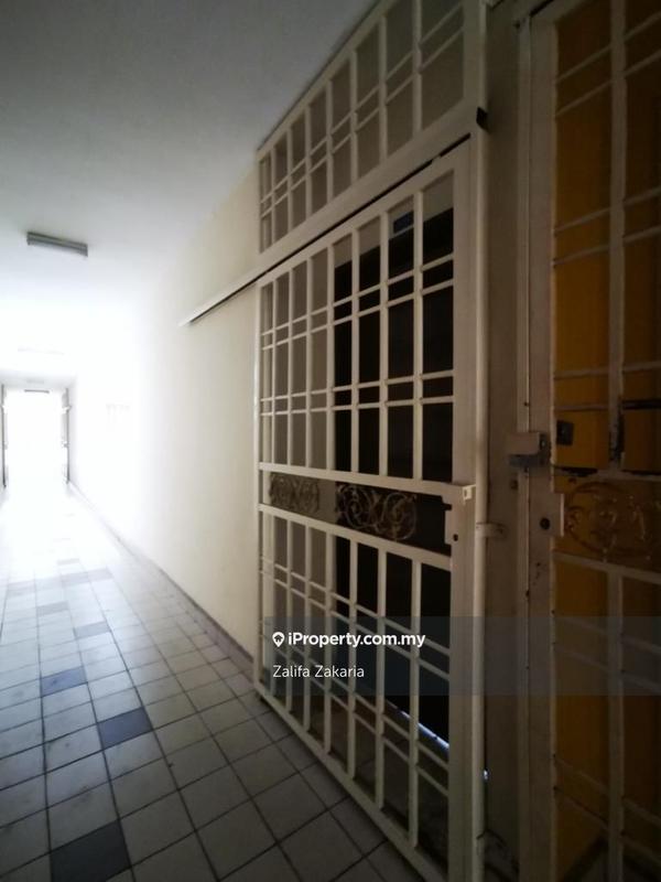 Apartment for Sale in Serdang Villa Apartment by Zalifa Zakaria - iProperty.com.my