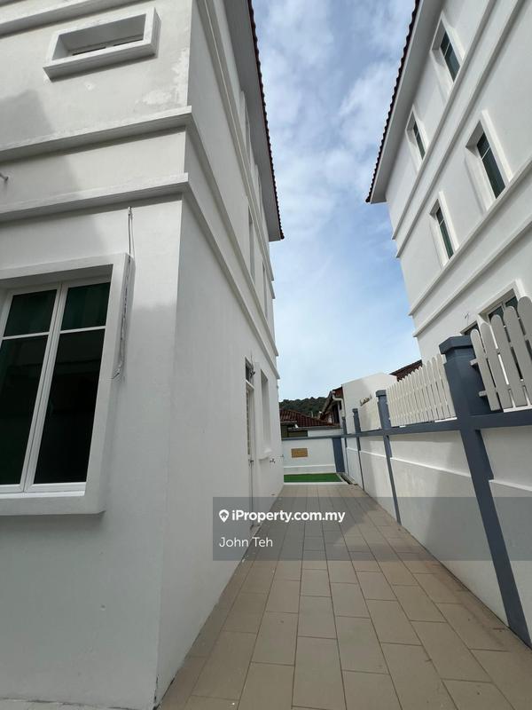 Bungalow House for Sale in Batu Feringghi, Penang by John Teh - iProperty.com.my