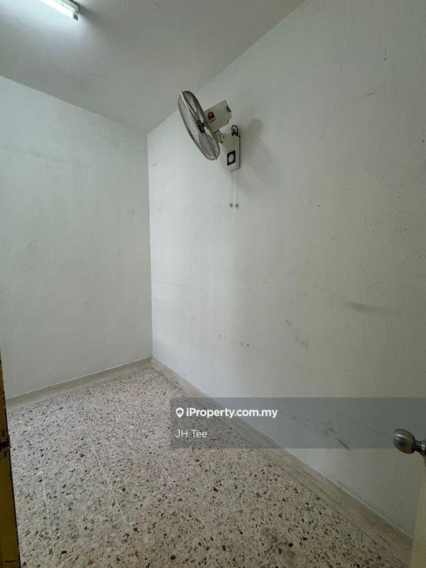 Rumah Teres 2-Tingkat untuk Dijual di Section 6 @ Kota Damansara oleh JH Tee - iProperty.com.my