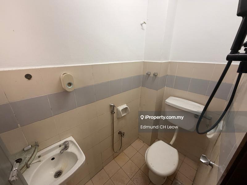 Townhouse for Sale in Templer Suasana, Rawang by Edmund CHLeow - Bathroom - iProperty.com.my