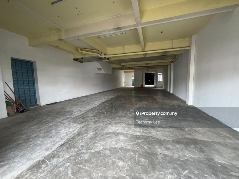 Shop for Sale in 7k7zl, Balakong by Teammy Lee - iProperty.com.my