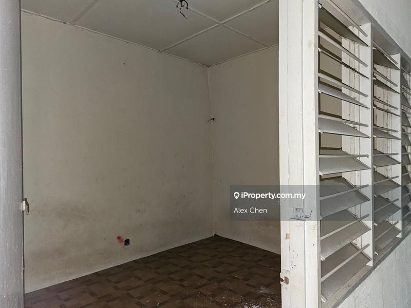 Shop for Sale in Taman Rakan, Kajang by Alex Chen - iProperty.com.my