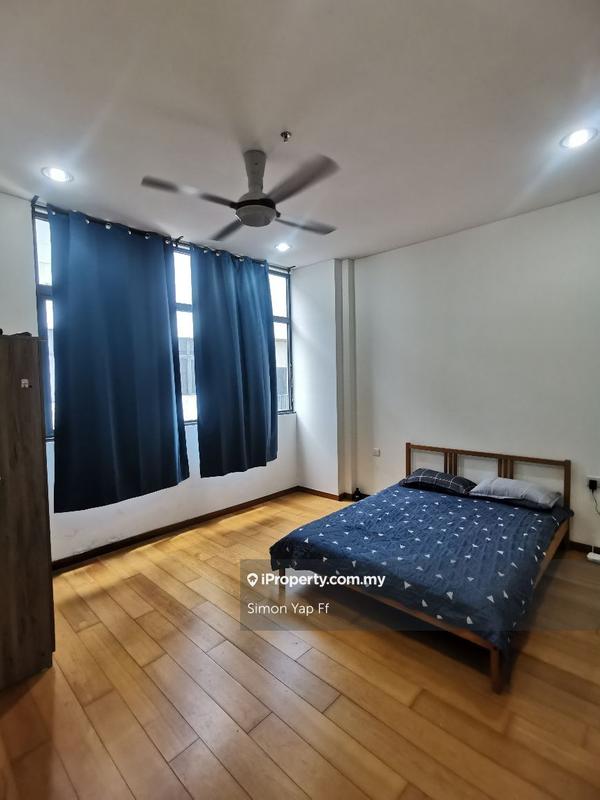 For Rent - Plaza Arkadia