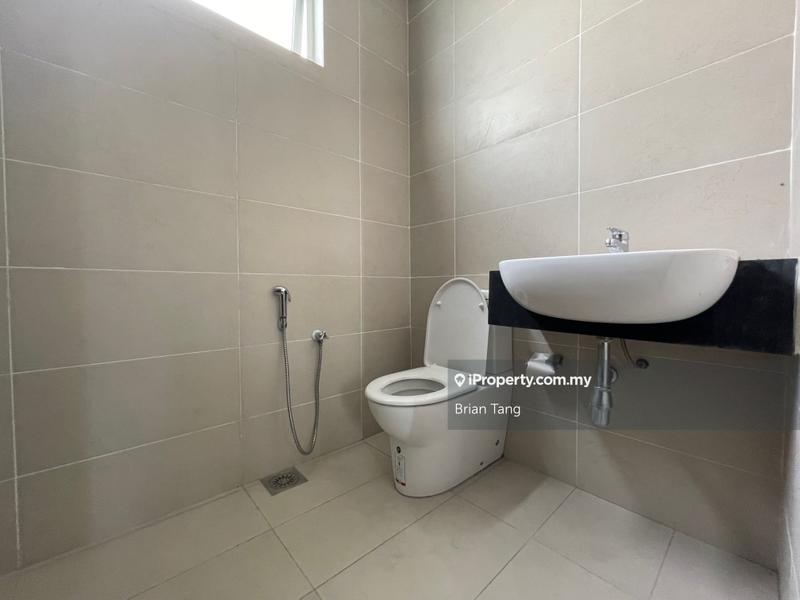 Rumah Berkembar untuk Dijual di Bayu Damansara @ PJU 10, Damansara Damai oleh Brian Tang - iProperty.com.my