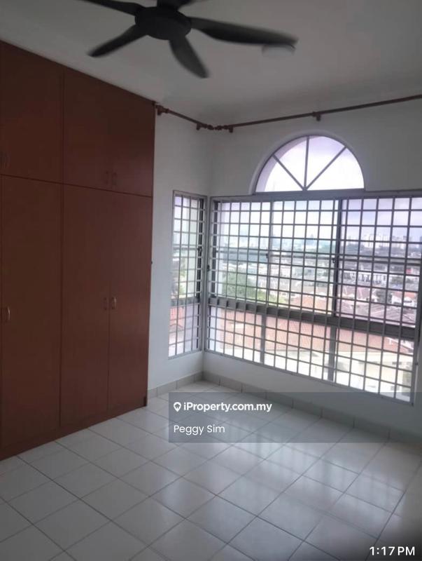 Condominium for Sale in La Vista Condominiums by Peggy Sim - iProperty.com.my