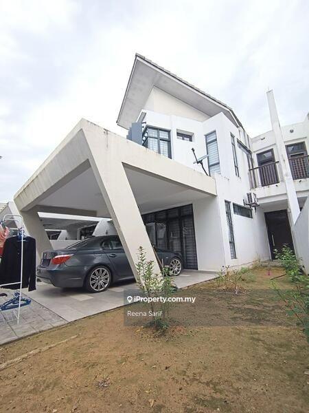 Rumah Berangkai 2 Tingkat untuk Dijual di Angular Lot, Laman Glenmarie, Bigger Size, Glenmarie oleh Reena Sarif - iProperty.com.my
