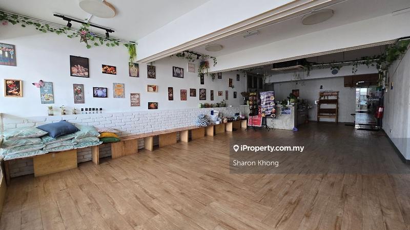 For Rent - Aked Esplanad