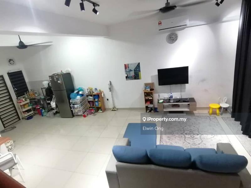 Rumah Teres 2-Tingkat untuk Dijual di Halya @ Daunan Worldwide Bandar Puncak Alam, Puncak Alam oleh Elwin Ong - iProperty.com.my