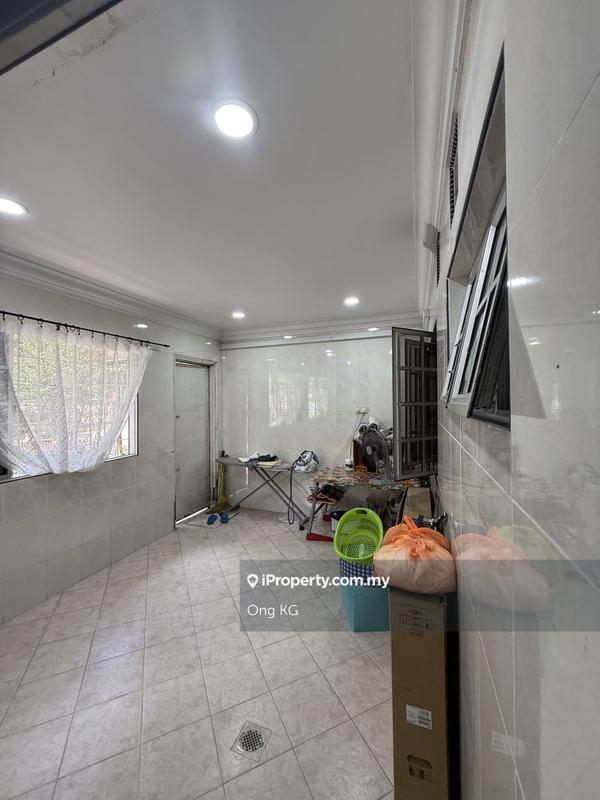 Rumah Teres 2.5-Tingkat untuk Dijual di BANDAR PUCHONG JAYA, Puchong oleh Ong KG - fully extened back - iProperty.com.my