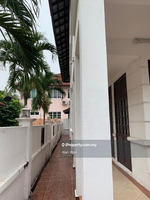 Bungalow House for Sale in Laman Kemboja, Kota Seriemas, Nilai, Nilai by Alan Wan - iProperty.com.my