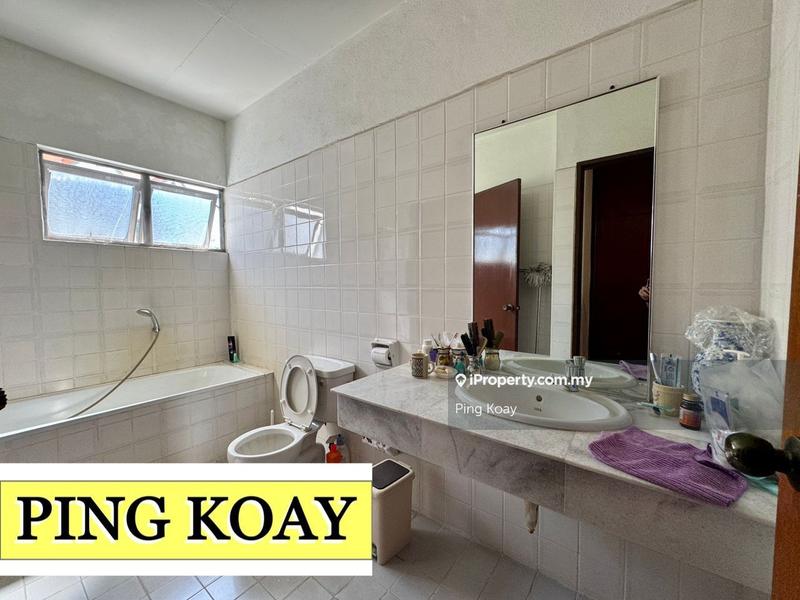 3-storey Terraced House for Sale in 3 STY TERRACE | MOUNT PLEASURE | SEAVIEW, Batu Feringghi by Ping Koay - iProperty.com.my