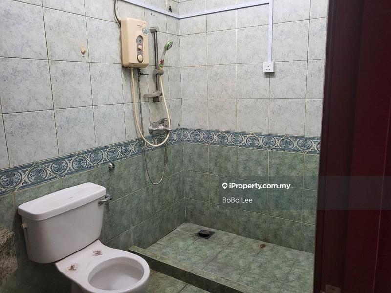 Rumah Berkembar untuk Dijual di Taman United, Jalan Klang Lama (Old Klang Road) oleh BoBo Lee - iProperty.com.my