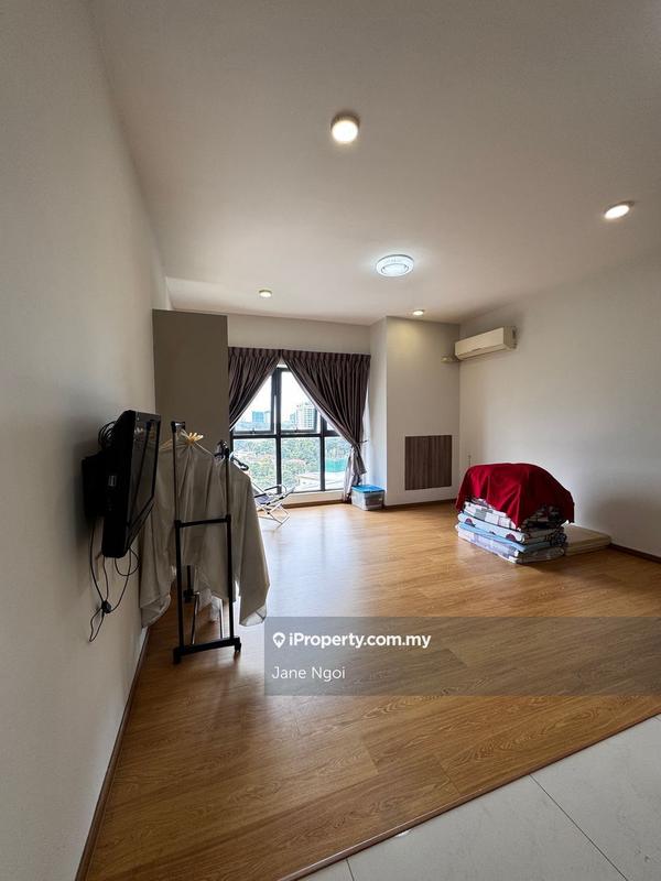 For Sale - Bay Point @ Country Garden Danga Bay