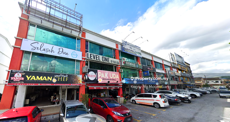 For Rent - ( Corner ) Batu Caves Taman Selaseh 4 Storey Shop ( Rent ), Taman Selasih Fasa II, Selangor