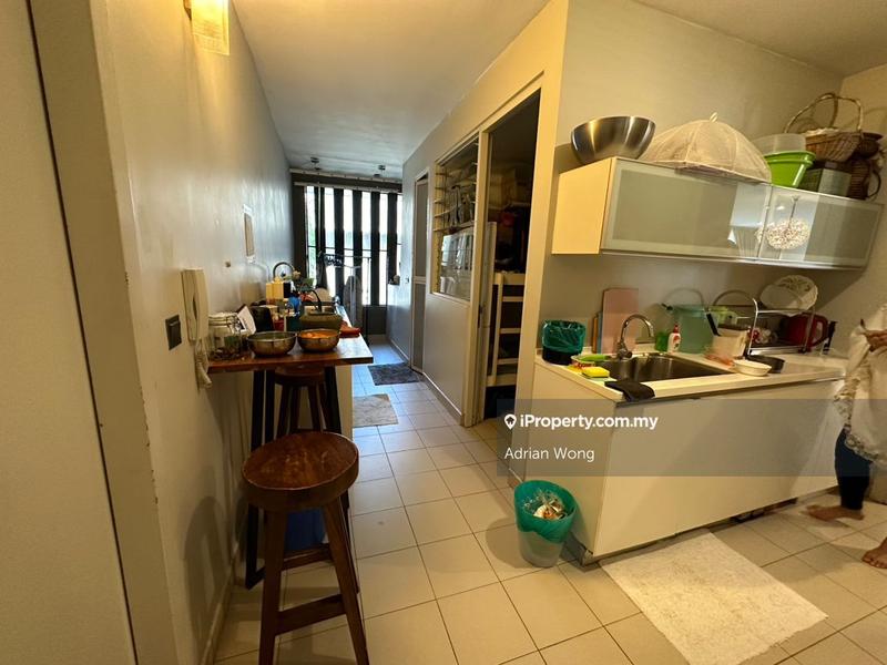 Kondominium untuk Dijual di Dedaun Condominium oleh Adrian Wong - iProperty.com.my