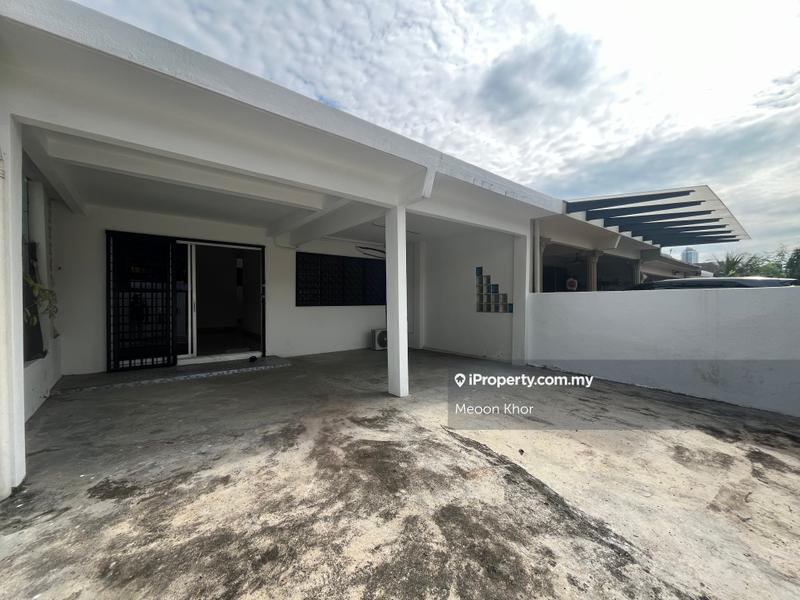1-storey Terraced House for Rent in Taman Lucky, Bangsar by Meoon Khor - iProperty.com.my