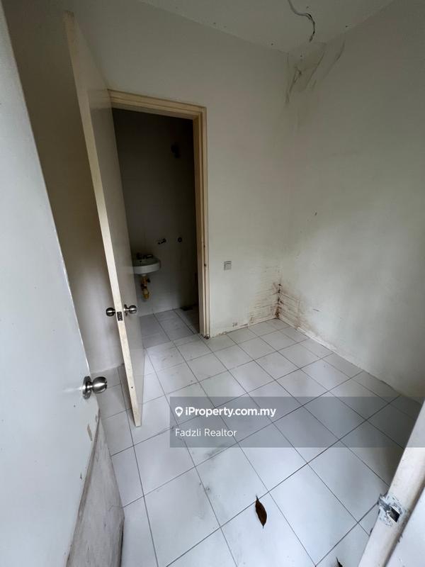 Rumah Teres 3-Tingkat untuk Dijual di Seri Kembangan, Selangor oleh Fadzli Realtor - iProperty.com.my
