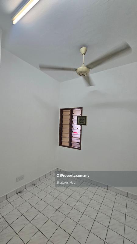 Rumah Pangsa untuk Dijual di Flat Dahlia oleh Shalukis Hau - iProperty.com.my