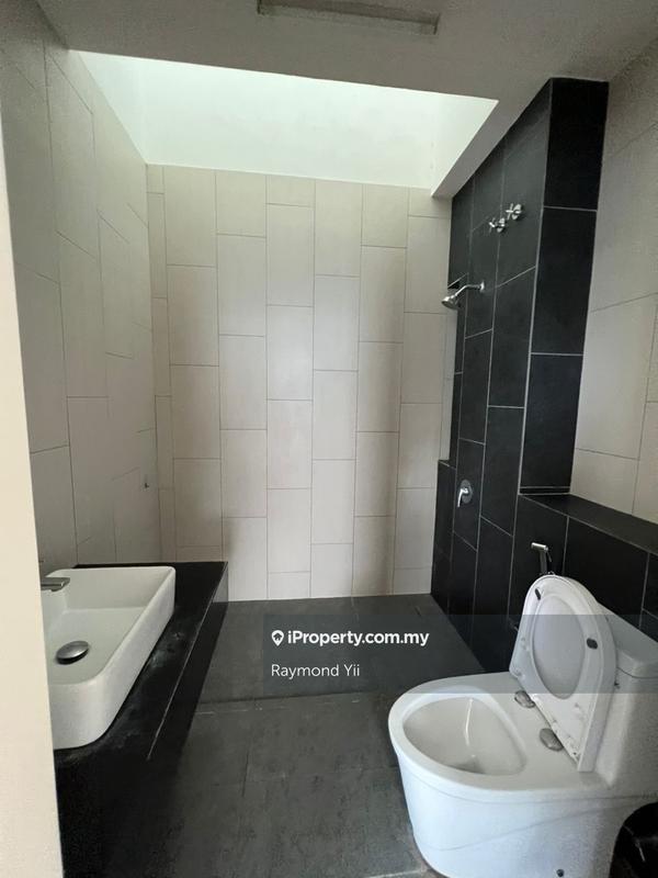 Rumah Berangkai 3 Tingkat untuk Disewa di 5R+5B Setia Utama 2, Setia Alam oleh Raymond Yii - iProperty.com.my