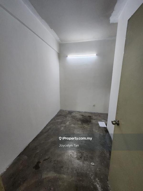 For Rent - Kemuning Aman