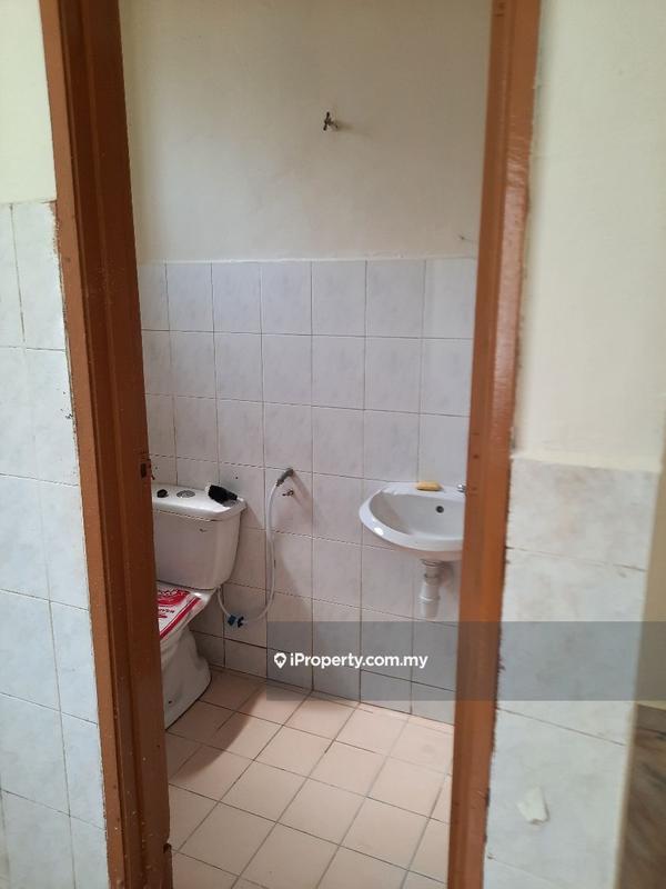 Rumah Berangkai 2 Tingkat untuk Dijual di Berjaya Park, Shah Alam oleh Joanne Khoo - iProperty.com.my