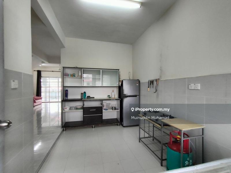 Rumah Berangkai 2 Tingkat untuk Dijual di Taman Iskandar Perdana, Seri Iskandar oleh Muinuddin Muhamad - iProperty.com.my