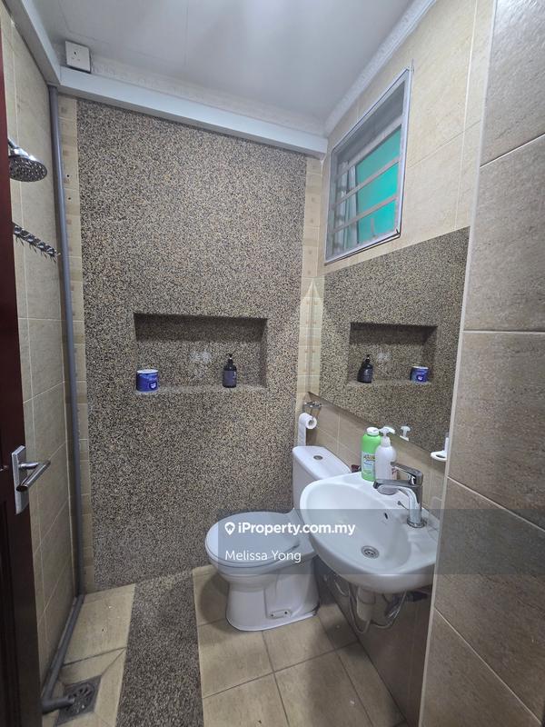 Rumah Berkembar untuk Dijual di Taman Naga Emas, Salak South oleh Melissa Yong - iProperty.com.my