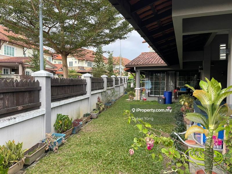 Rumah Berkembar untuk Dijual di Bandar Tun Hussein Onn, Cheras oleh Dyron Yong - iProperty.com.my