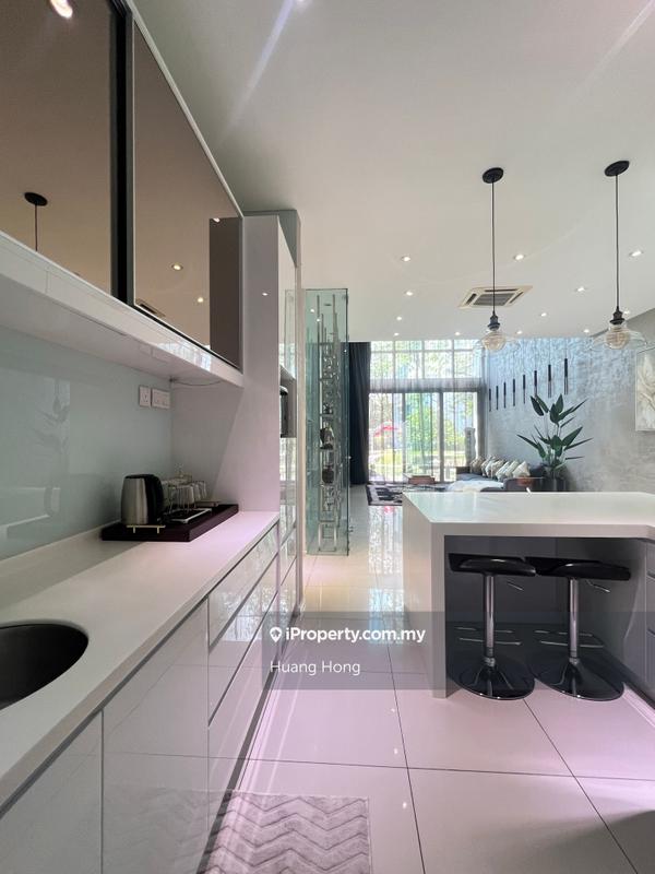 Rumah Berangkai 3 Tingkat untuk Dijual di Schubert, Symphony Hills, Cyberjaya oleh Huang Hong - iProperty.com.my