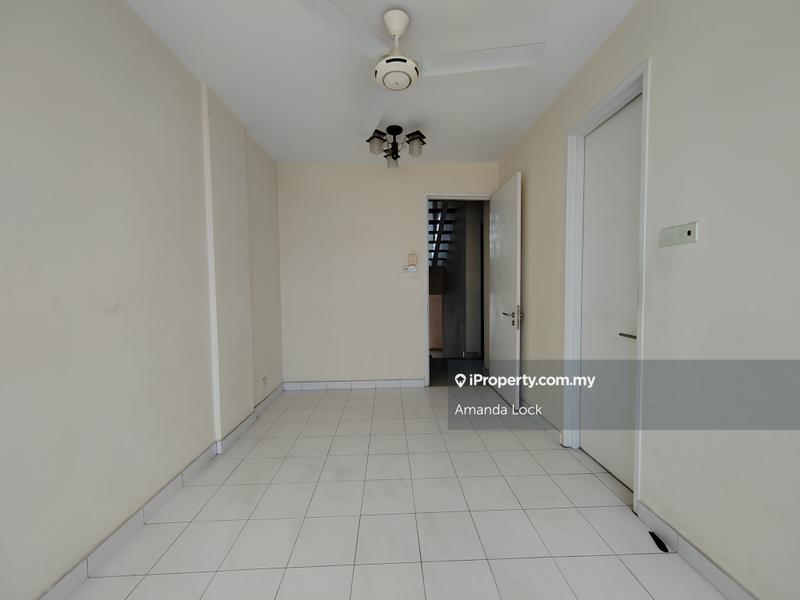 Rumah Bandar untuk Dijual di Taman Tasik Prima, Puchong oleh Amanda Lock - iProperty.com.my