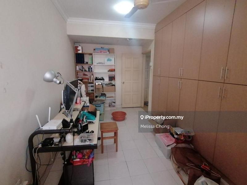Rumah Teres 2.5-Tingkat untuk Dijual di Taman Bukit Serdang, Seri Kembangan oleh Melissa Chong - iProperty.com.my
