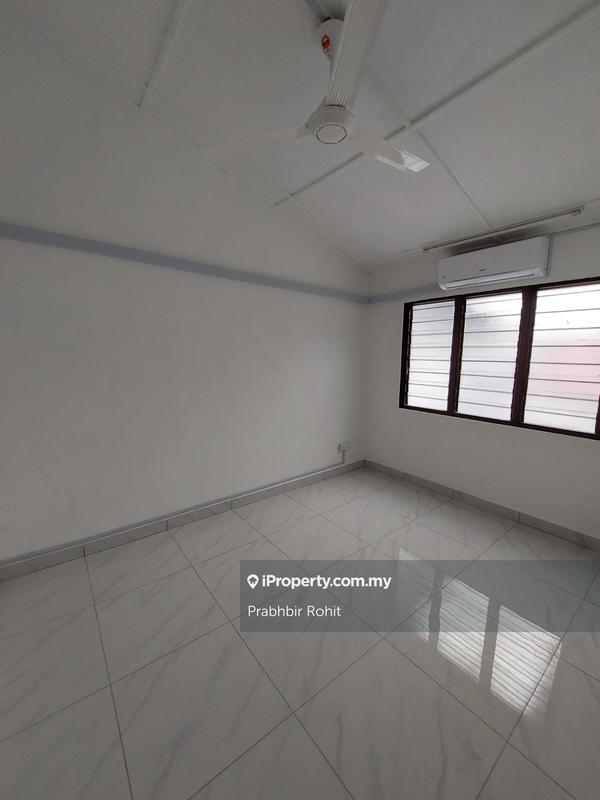 Rumah Berangkai 1 Tingkat untuk Disewa di Petaling Jaya, Petaling Jaya oleh Prabhbir Rohit - iProperty.com.my