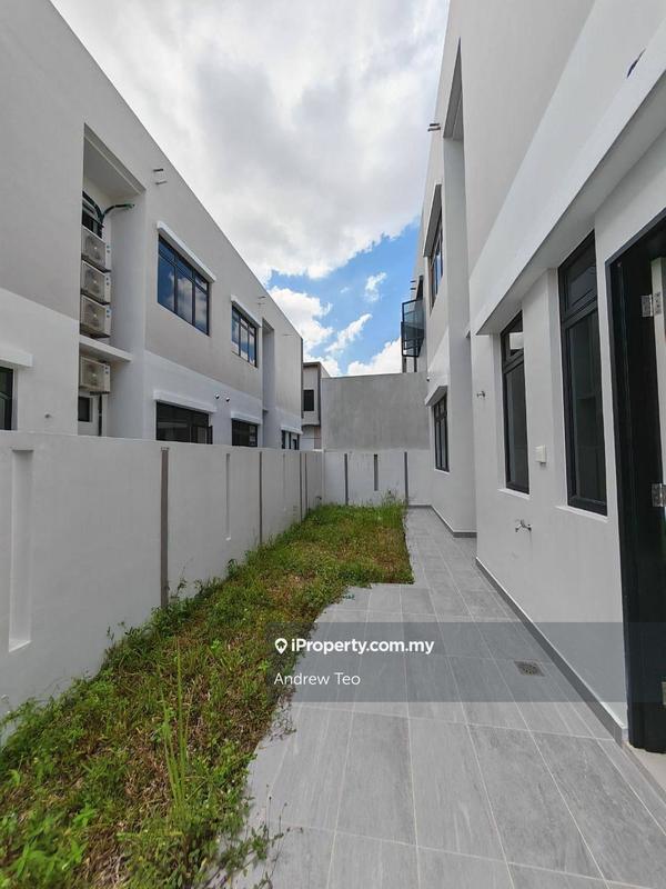 Semi-Detached House for Sale in Taman Sutera, Johor Bahru by Andrew Teo - iProperty.com.my
