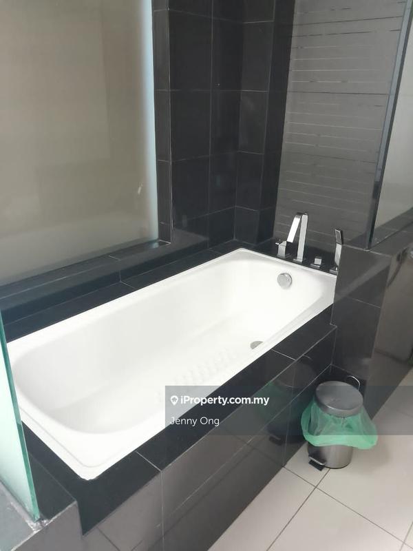 Residensi Servis untuk Dijual di Dua Sentral oleh Jenny Ong - bathtub - iProperty.com.my