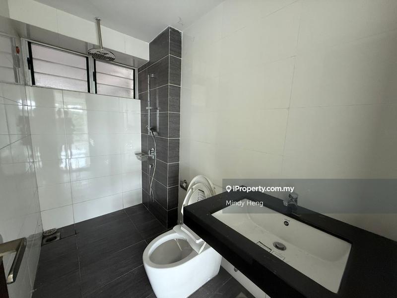 Kediaman Servis untuk Dijual di Molek Pulai oleh Mindy Heng - iProperty.com.my