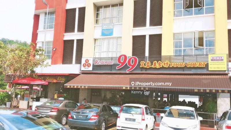 Rumah Berangkai 2 Tingkat untuk Dijual di Renovated spacious house for sale, Bukit Kepayang oleh Kenny Tee - iProperty.com.my