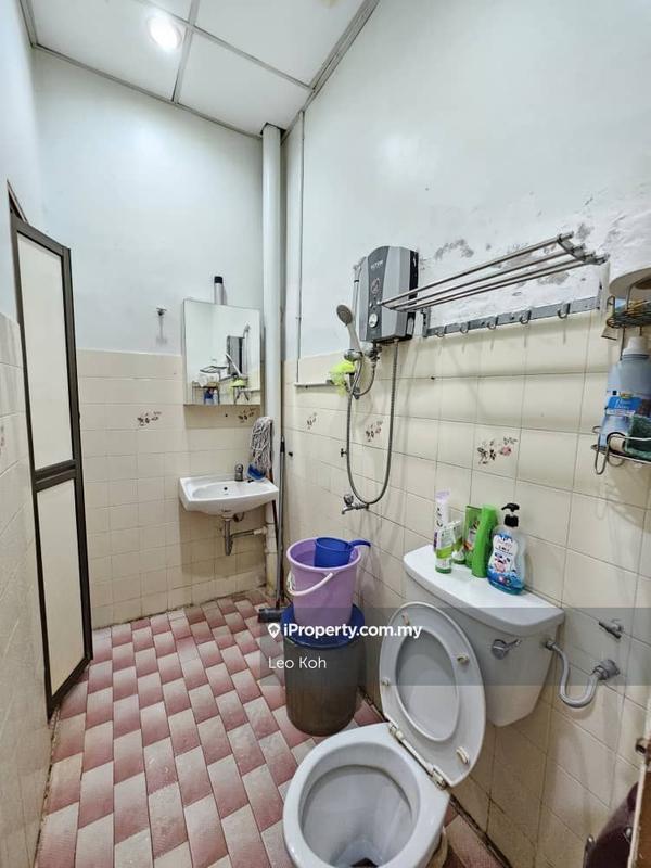 2-storey Terraced House for Sale in Taman Universiti Indah, Seri Kembangan by Leo Koh - iProperty.com.my