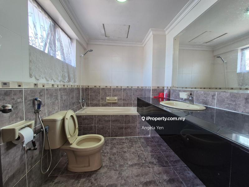 Kondominium untuk Dijual di Marina Court Resort Condominium oleh Angela Yen - iProperty.com.my