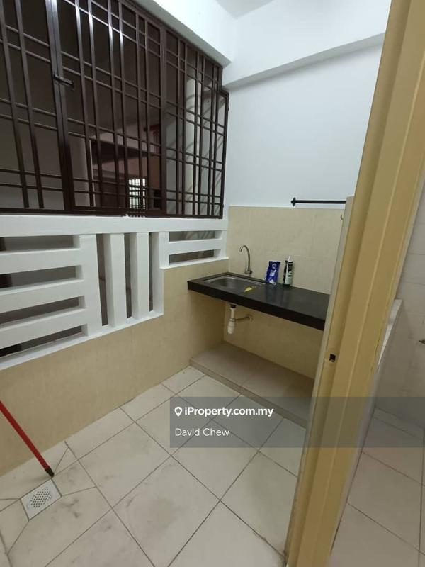 Service Residence for Sale in Diamond Residences by David Chew - iProperty.com.my