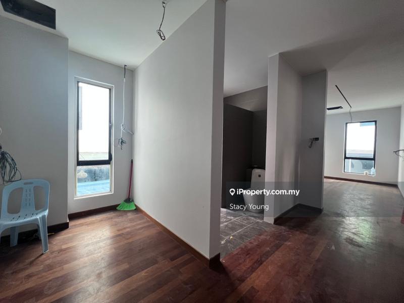 Rumah Berkembar untuk Dijual di Wira Heights, Bandar Sungai Long oleh Stacy Young - iProperty.com.my