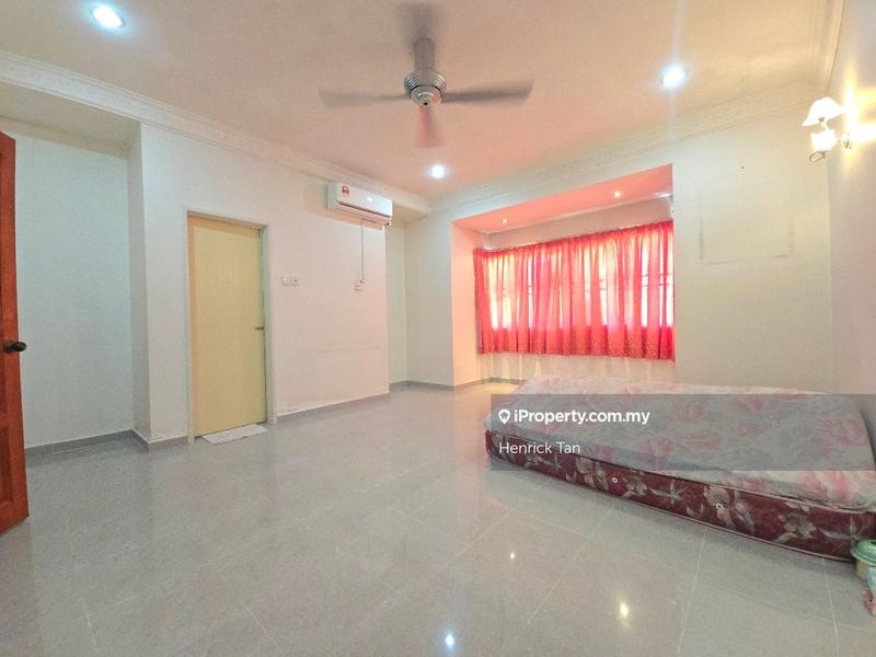 Rumah Teres 2-Tingkat untuk Dijual di Taman Puncak Kinrara, Bandar Kinrara oleh Henrick Tan - iProperty.com.my