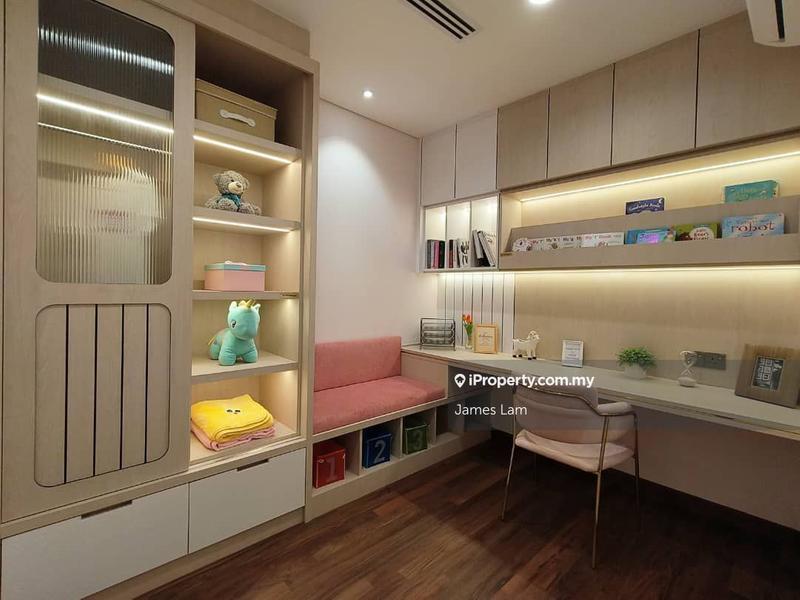 For Sale - Times Square 2