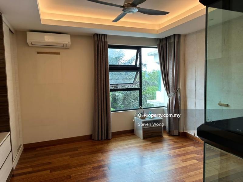 For Sale - Papillon Desahill Condominium
