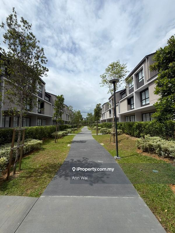 Rumah Teres 3-Tingkat untuk Dijual di Jia Residences, Seri Kembangan oleh Ann Wai - iProperty.com.my