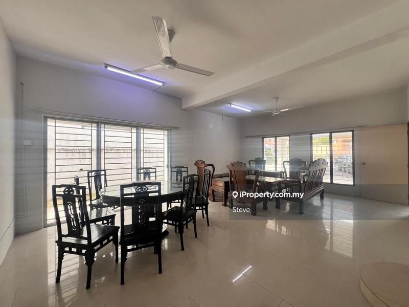 Rumah Berkembar untuk Dijual di Bandar Putra Permai, Seri Kembangan oleh Steve - iProperty.com.my